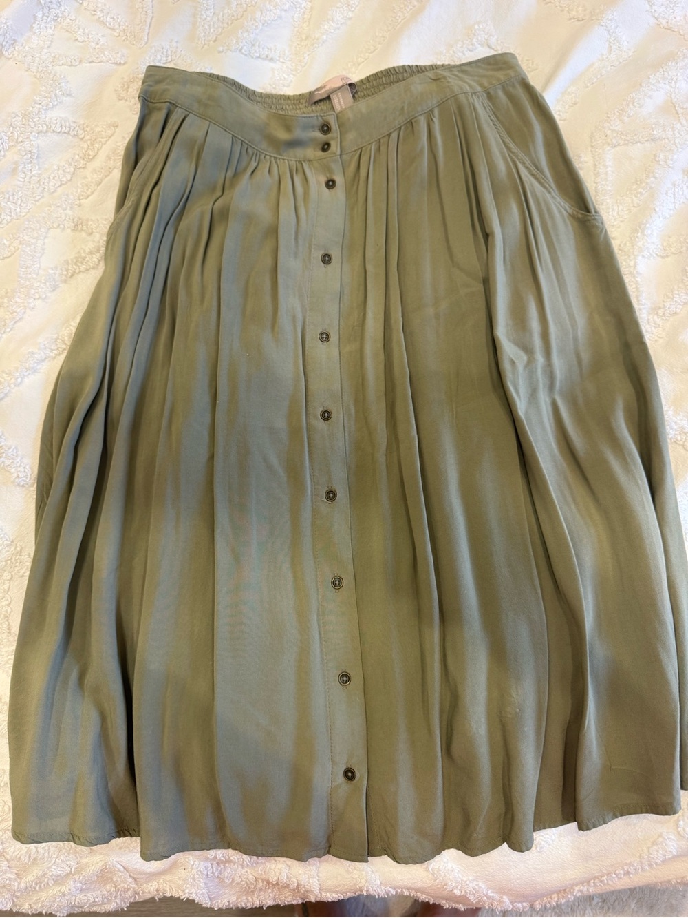Forever 21 Olive Green Button-Front Pleated Midi Skirt